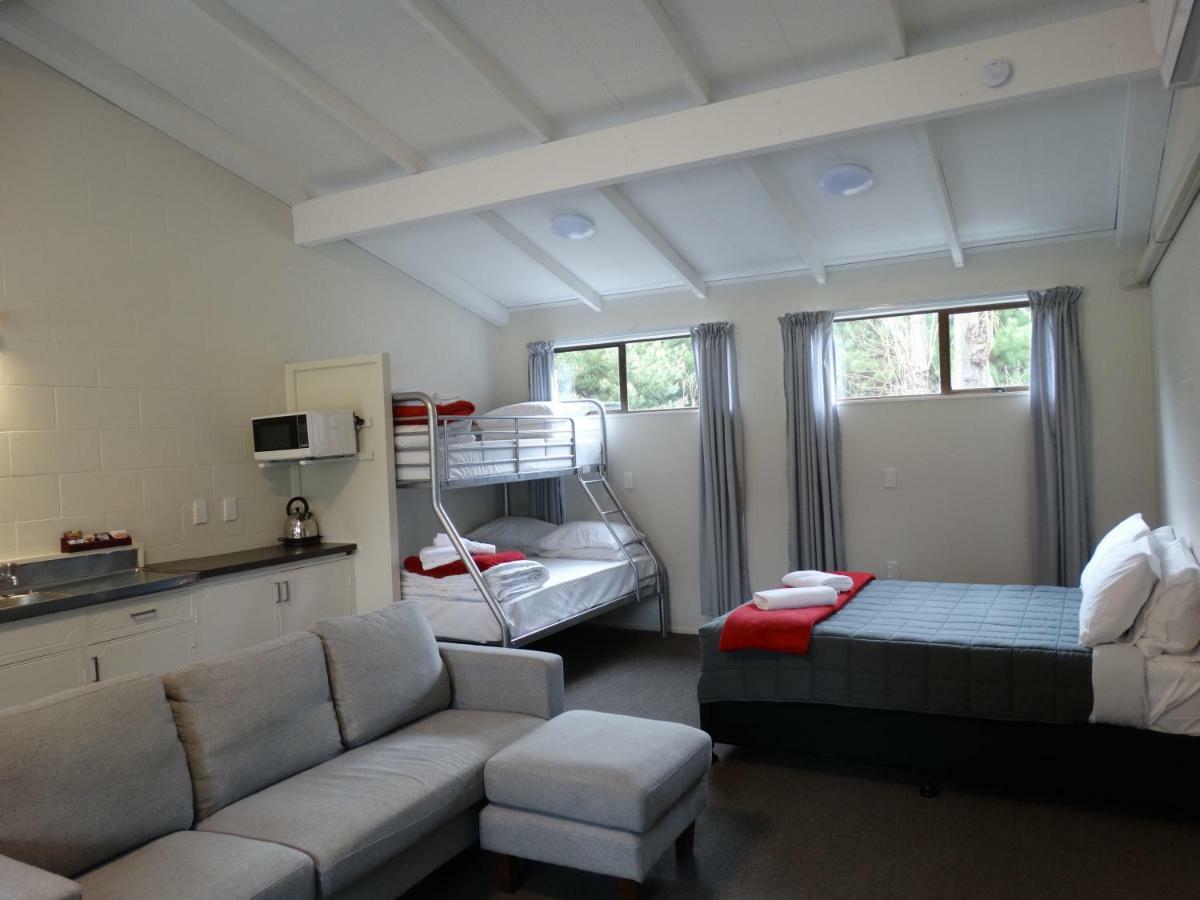 Spencer Beach Top 10 Holiday Park Christchurch Exteriör bild